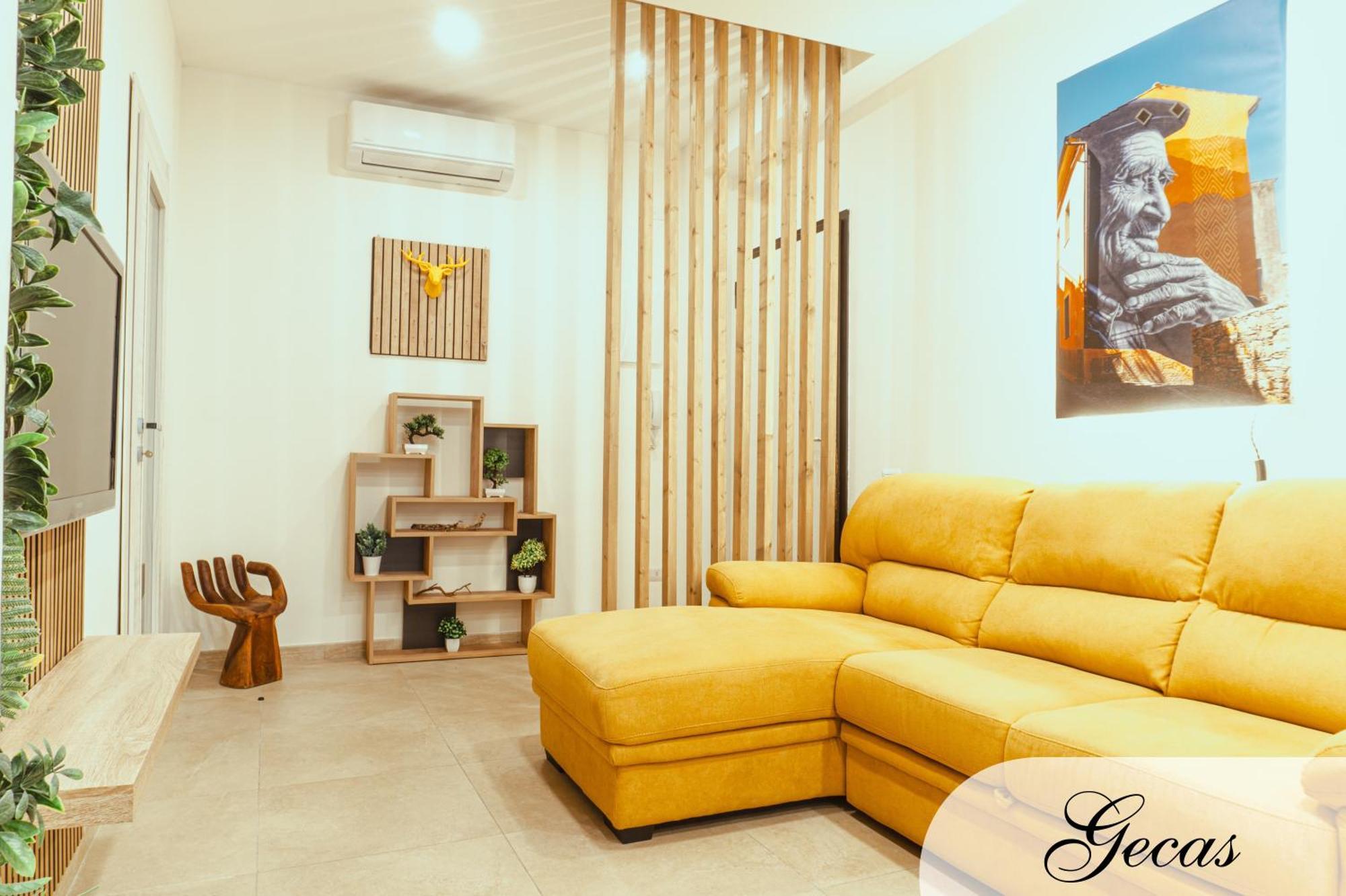 Domus Deianas Two Apartments *